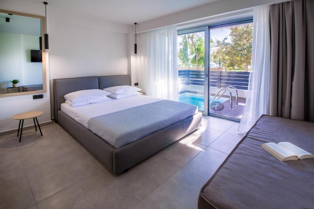 Aelia Seaside Luxury Suites 内亚卡瓦里 外观 照片