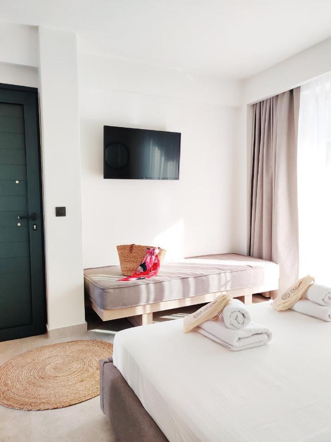 Aelia Seaside Luxury Suites 内亚卡瓦里 外观 照片