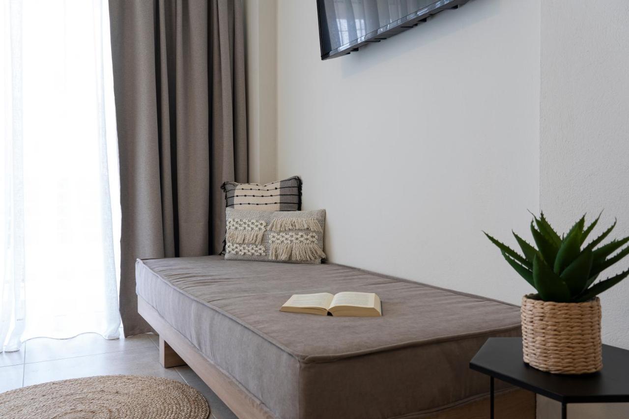 Aelia Seaside Luxury Suites 内亚卡瓦里 外观 照片